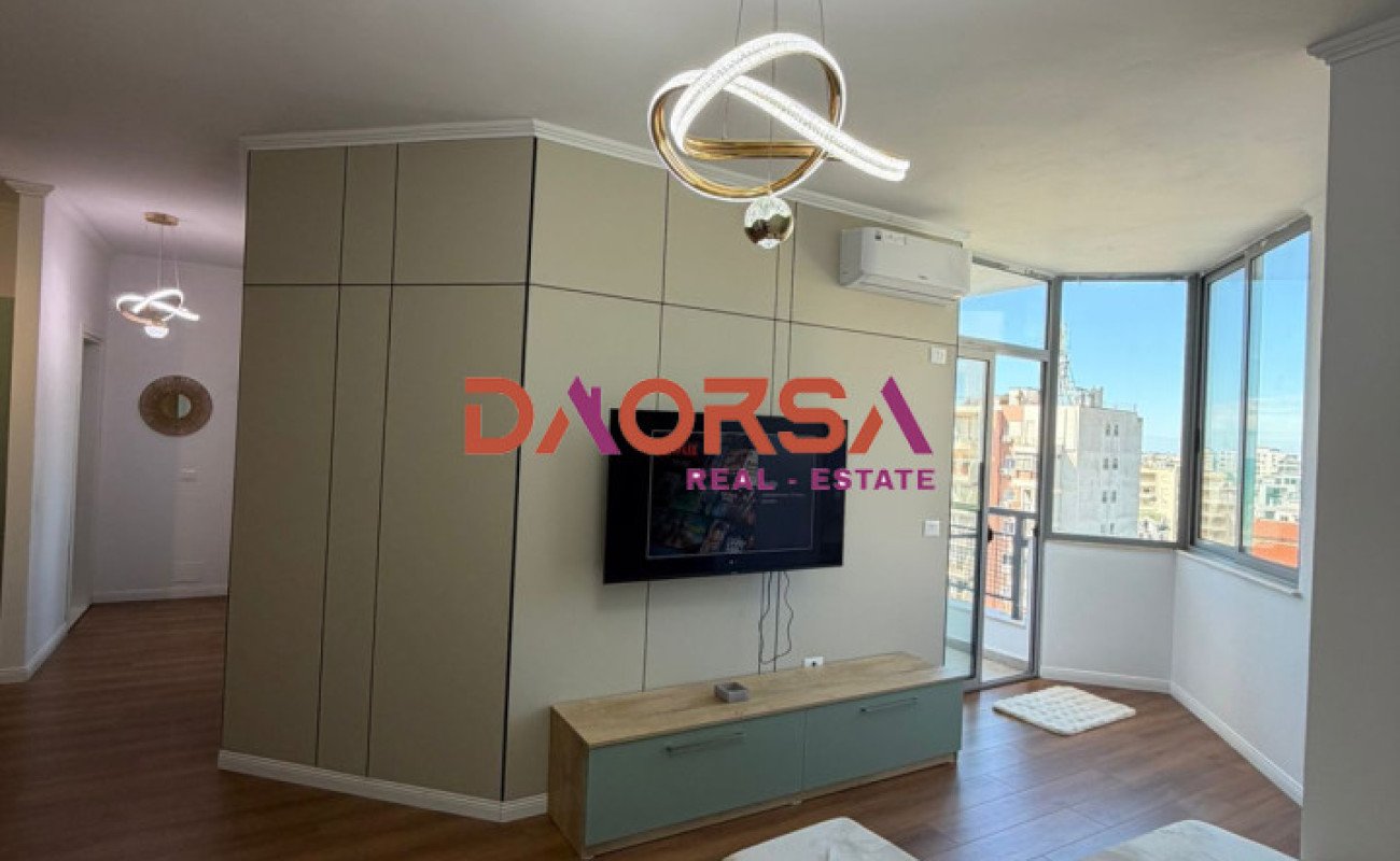 Apartamento à venda 2+1 com vista para o mar