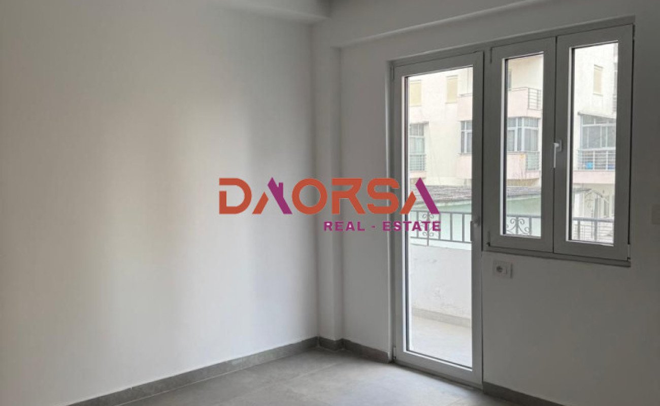 Appartamento in vendita a Durrës vicino al giardino sotir