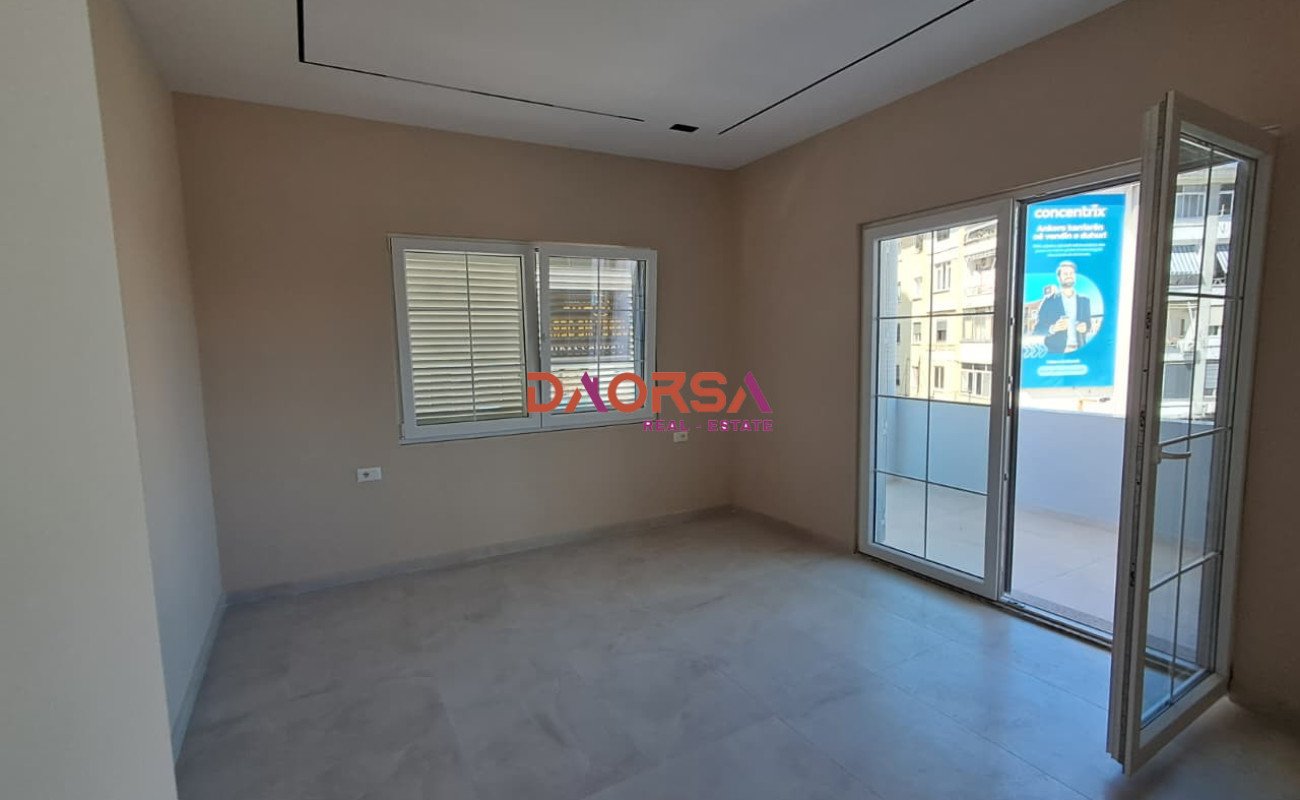 Commercial space for rent 129 m² in Durrës
