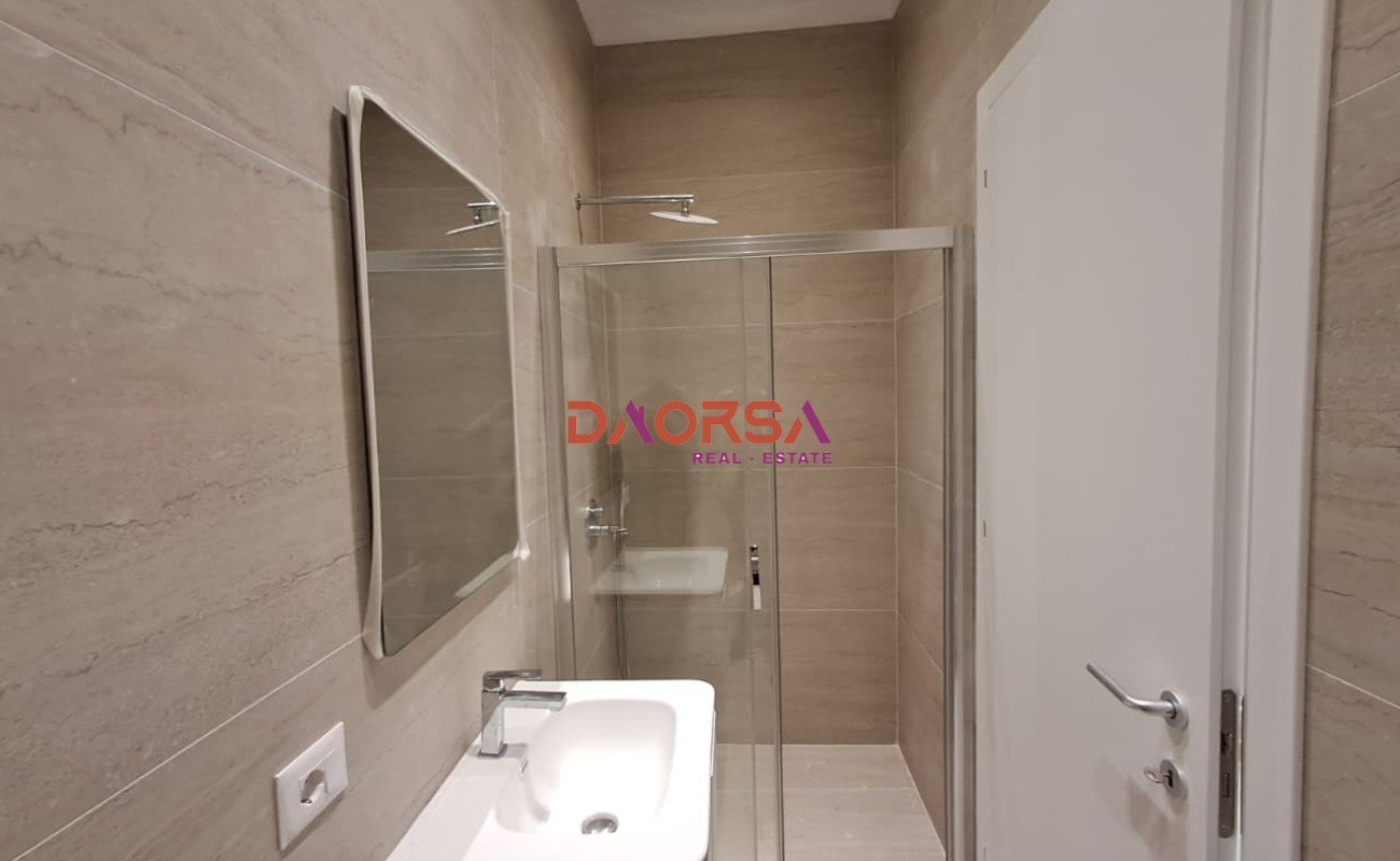 Commercial space for rent 129 m² in Durrës