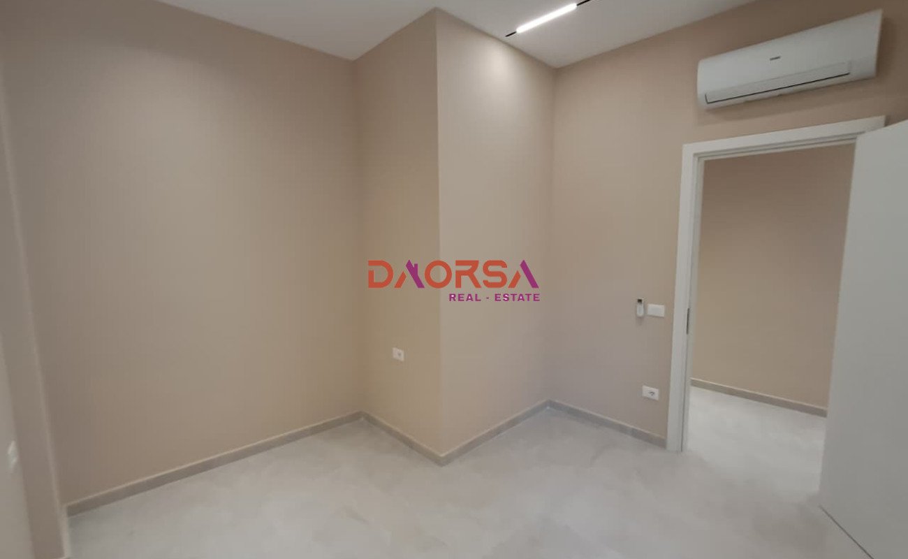 Commercial space for rent 129 m² in Durrës
