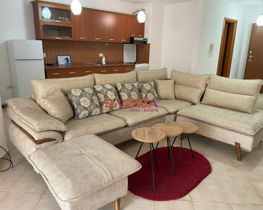 Jepet me qira 1+1 ne vollga