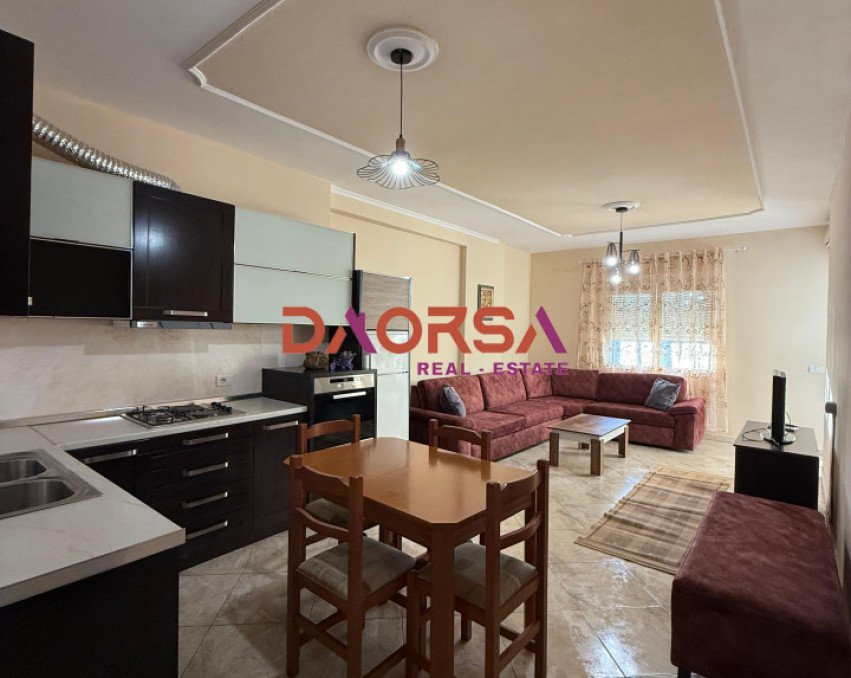 JEPET ME QIRA APARTAMENT 3+1 NË DURRËS