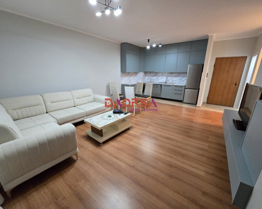 JEPET ME QIRA 2+1+2 TE MUZEU I DESHMOREVE DURRES