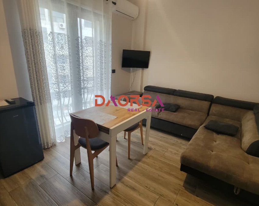 JEPET APARTAMENT ME QIRA 1+1 NE VOLLGA