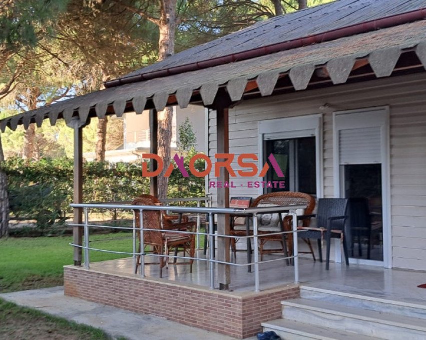 Shitet Vilë – Lura 1, 50 m nga deti