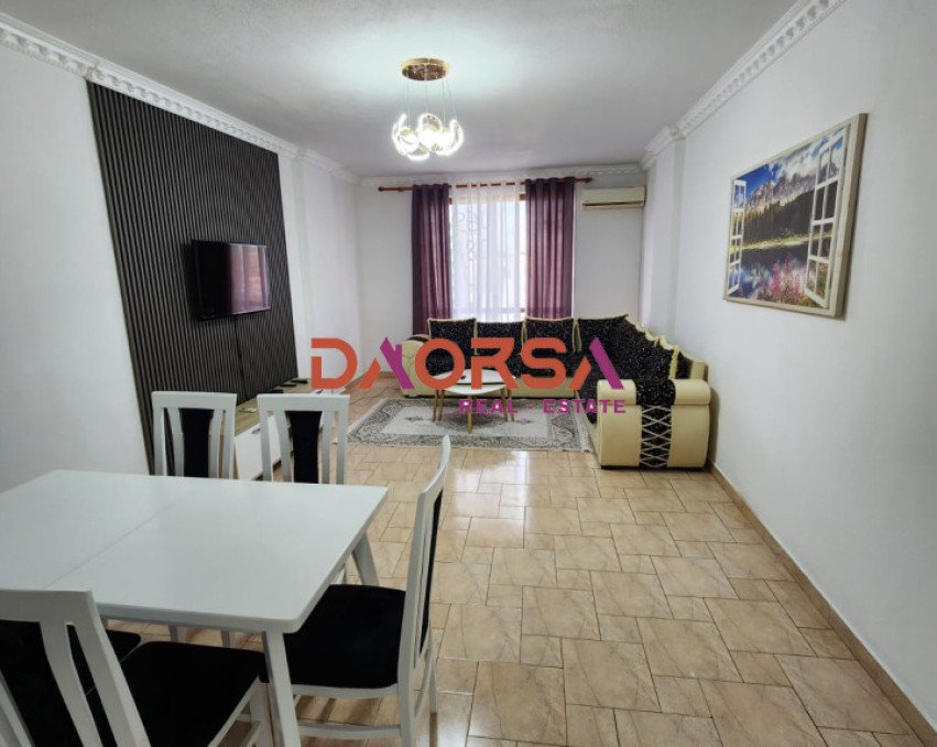 SHITET 1+1 NE PLAZH DURRES