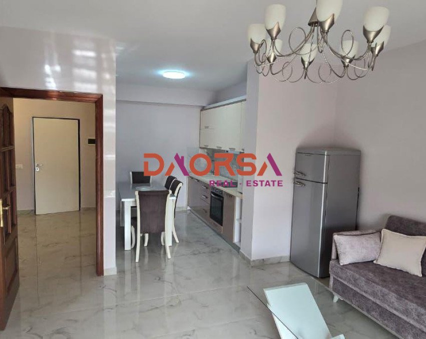 JEPET ME QIRA 1+1 DURRES