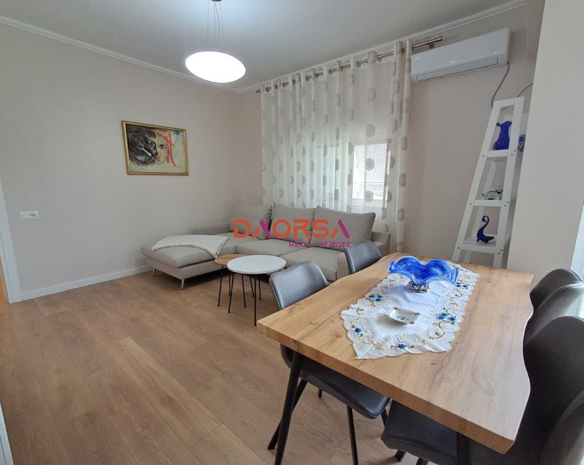 JEPET ME QIRA 2+1 TE MUZEUMI DURRES