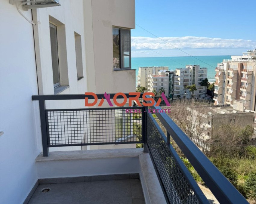 Shitet Apartament 2+1 me Pamje nga Deti