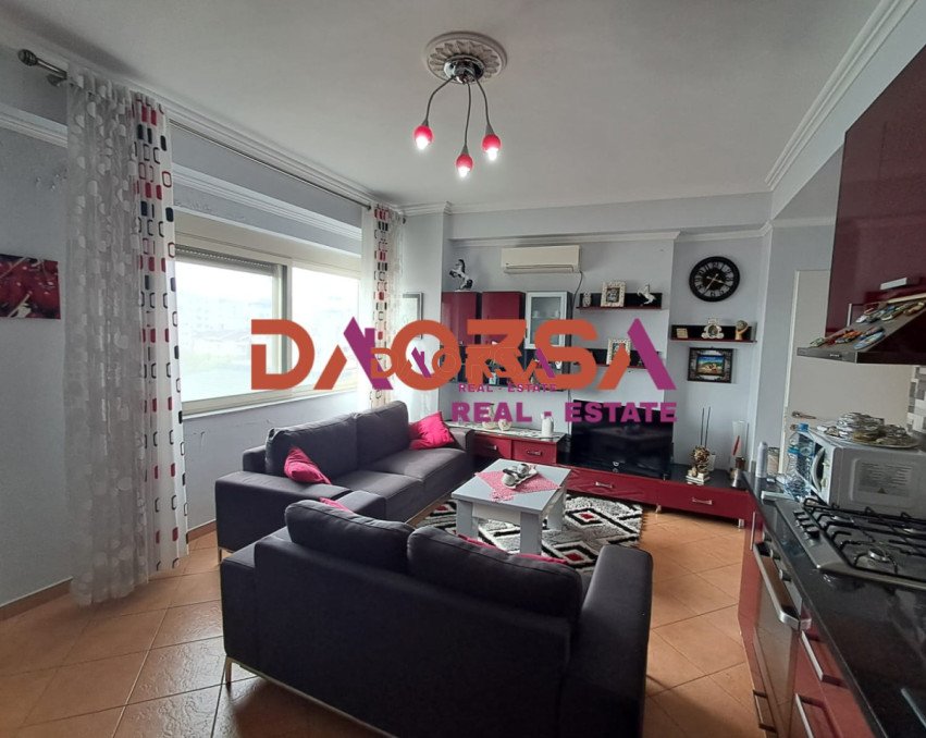 Shitet Apartament 1+1 në Plazh, Durrës